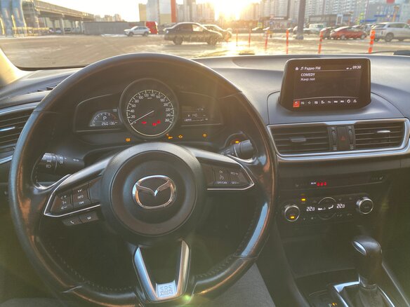 2016 Mazda 3 III (BM) Рестайлинг, синий, 1140000 рублей - вид 4