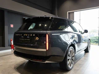 2024 Land Rover Range Rover P530 MHEV Long V, серый, 29800000 рублей, вид 5