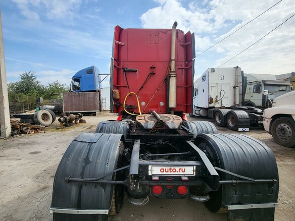 2002 Freightliner Columbia, красный, 1450000 рублей - вид 11