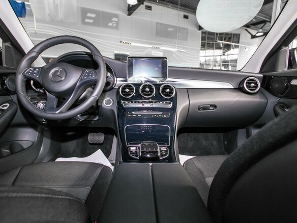 2018 Mercedes-Benz C-Класс 180 IV (W205), чёрный - вид 4