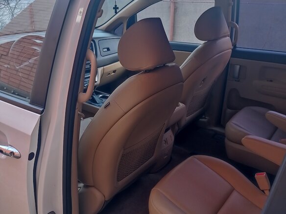 2018 Kia Carnival III, белый, 2350000 рублей - вид 10
