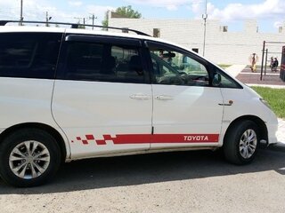 2001 Toyota Estima II, белый, 700000 рублей, вид 4
