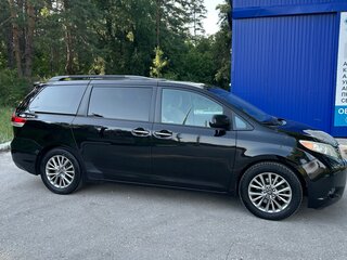 2014 Toyota Sienna III Рестайлинг, чёрный, 2150000 рублей, вид 5
