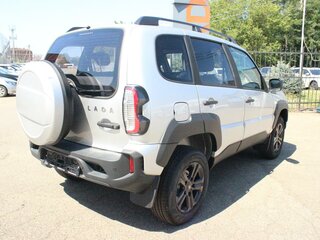 2025 Lada (ВАЗ) Niva Travel I, серебристый, 1599000 рублей, вид 3