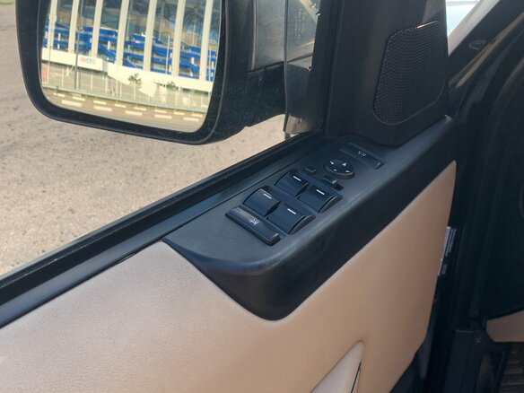 2010 Land Rover Range Rover III Рестайлинг 2, чёрный, 1550000 рублей - вид 11