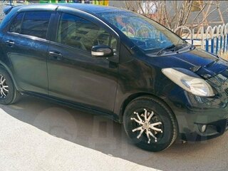 2010 Toyota Vitz II (XP90), чёрный, 850000 рублей, вид 1