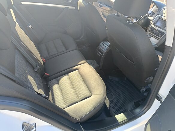 2011 Skoda Octavia II (A5) Рестайлинг, белый, 1150000 рублей - вид 14