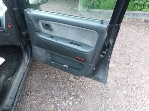 1998 Mitsubishi Space Wagon II, синий - вид 14
