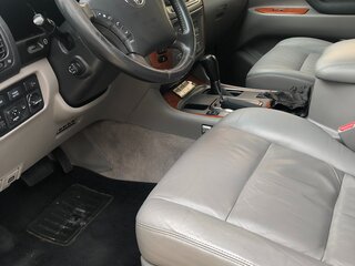 2004 Toyota Land Cruiser 100 Series Рестайлинг 1, чёрный, 2999000 рублей, вид 4