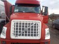 2003 Volvo VNL, красный, 1300000 рублей - вид 2