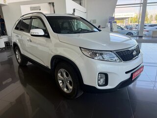 2020 Kia Sorento II Рестайлинг, белый, 2435000 рублей, вид 3