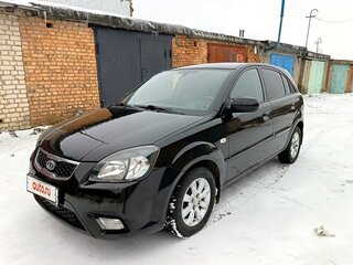 2010 Kia Rio II Рестайлинг, чёрный, 675000 рублей, вид 2