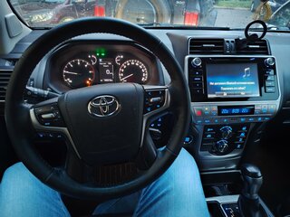 2018 Toyota Land Cruiser Prado 150 Series Рестайлинг 2, чёрный, 4400000 рублей, вид 5