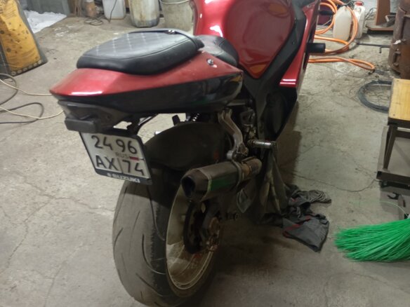 2001 Suzuki GSX-R 1000, красный, 600000 рублей - вид 2