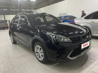 2021 Kia Rio X IV Рестайлинг, чёрный, 1950000 рублей, вид 2