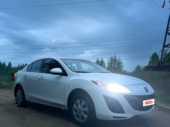 2011 Mazda 3 II (BL) Рестайлинг, белый, 600000 рублей - вид 2