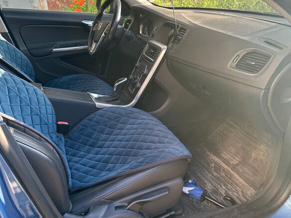 2013 Volvo S60 II Рестайлинг, синий, 1900000 рублей - вид 8