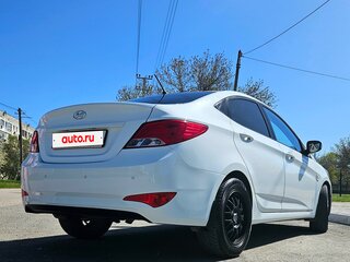 2015 Hyundai Solaris I Рестайлинг, белый, 1100000 рублей, вид 5
