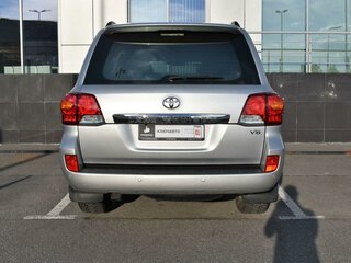 2013 Toyota Land Cruiser 200 Series Рестайлинг 1, серебристый, 4200000 рублей, вид 5