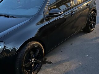 2011 Volkswagen Golf VI, чёрный, 780000 рублей, вид 3