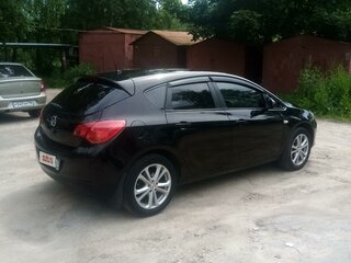 2010 Opel Astra J, чёрный, 700000 рублей, вид 4