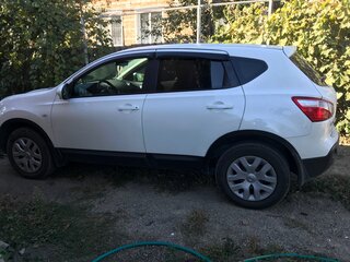 2012 Nissan Qashqai I Рестайлинг, белый, 1050000 рублей, вид 2