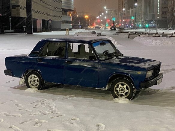 2000 Lada (ВАЗ) 2107, синий, 80000 рублей - вид 1