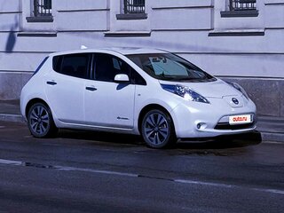 2012 Nissan Leaf I (ZE0/AZE0), белый, 1650000 рублей, вид 2