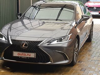 2021 Lexus ES 250 VII Рестайлинг, серый, 5750000 рублей, вид 2