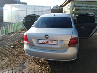 2014 Volkswagen Polo V, серебристый, 950000 рублей, вид 4