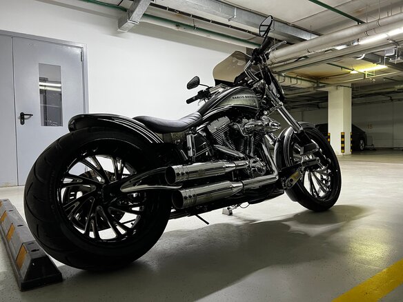 2014 Harley-Davidson Breakout, чёрный, 3500000 рублей - вид 10