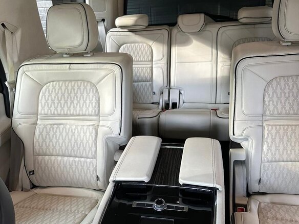 2018 Lincoln Navigator IV, чёрный, 6000000 рублей - вид 6