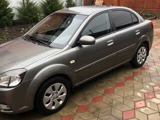 2011 Kia Rio II Рестайлинг, серебристый, 650000 рублей, вид 3