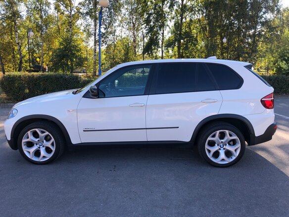 2009 BMW X5 35d II (E70), белый, 1895000 рублей - вид 4
