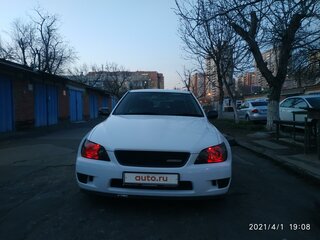 2005 Toyota Altezza, белый, 2000000 рублей, вид 4
