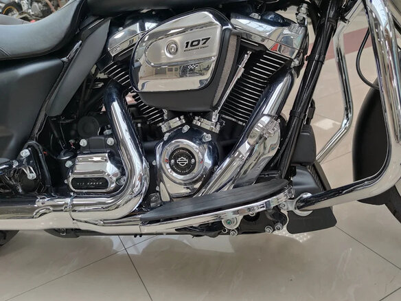 2017 Harley-Davidson Street Glide, чёрный - вид 10