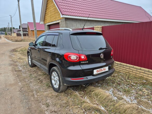 2009 Volkswagen Tiguan I, чёрный, 1200000 рублей - вид 2