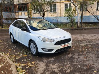 2015 Ford Focus III Рестайлинг, белый, 900000 рублей, вид 3