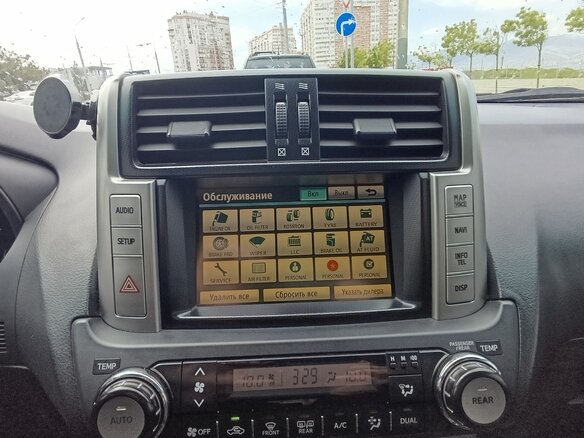 2010 Toyota Land Cruiser Prado 150 Series, белый, 2600000 рублей - вид 16