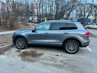 2011 Volkswagen Touareg II, серый, 2150000 рублей, вид 5