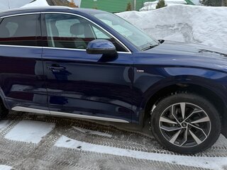 2022 Audi Q5 45 TFSI II (FY) Рестайлинг, синий, 5000000 рублей, вид 4
