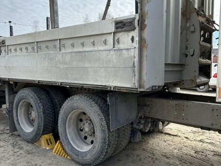 2003 Volvo VNL, белый, 2500000 рублей, вид 4