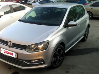 2017 Volkswagen Polo V Рестайлинг, серебристый, 1130000 рублей, вид 1