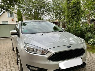 2015 Ford Focus III Рестайлинг, серебристый, 1015000 рублей, вид 3