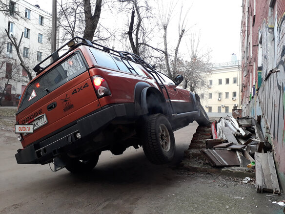 1999 Dodge Dakota II, оранжевый - вид 17