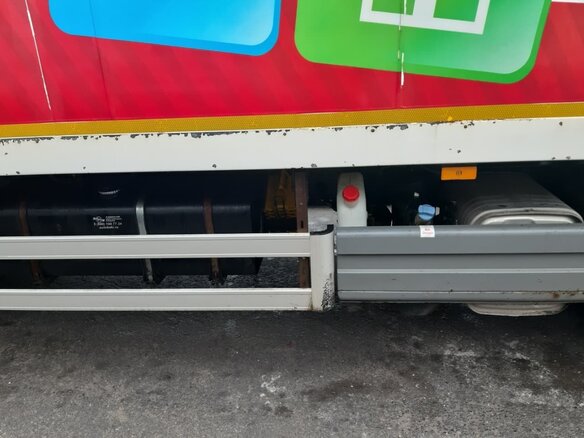 2013 Mercedes-Benz Atego, белый, 3500000 рублей - вид 2