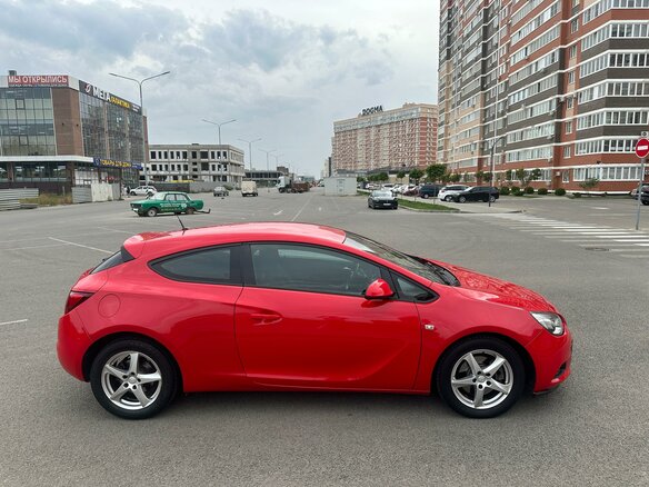 2012 Opel Astra GTC J Рестайлинг, красный, 877000 рублей - вид 3