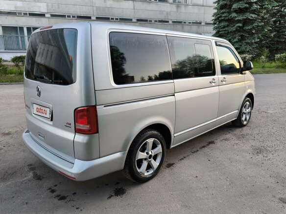 2012 Volkswagen Multivan T5 Рестайлинг, серебристый, 2000000 рублей - вид 2