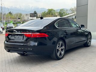 2020 Jaguar XF II, чёрный, 3800000 рублей, вид 4