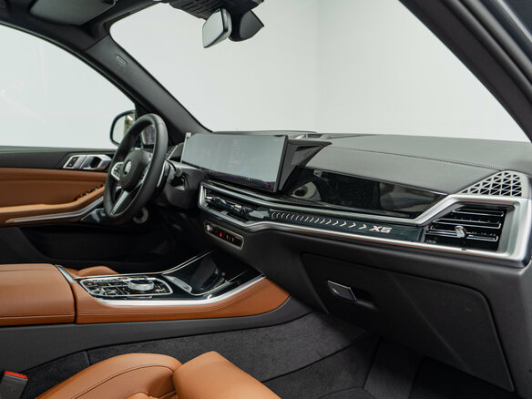 2025 BMW X5 40i IV (G05/G18) Рестайлинг, серый - вид 27